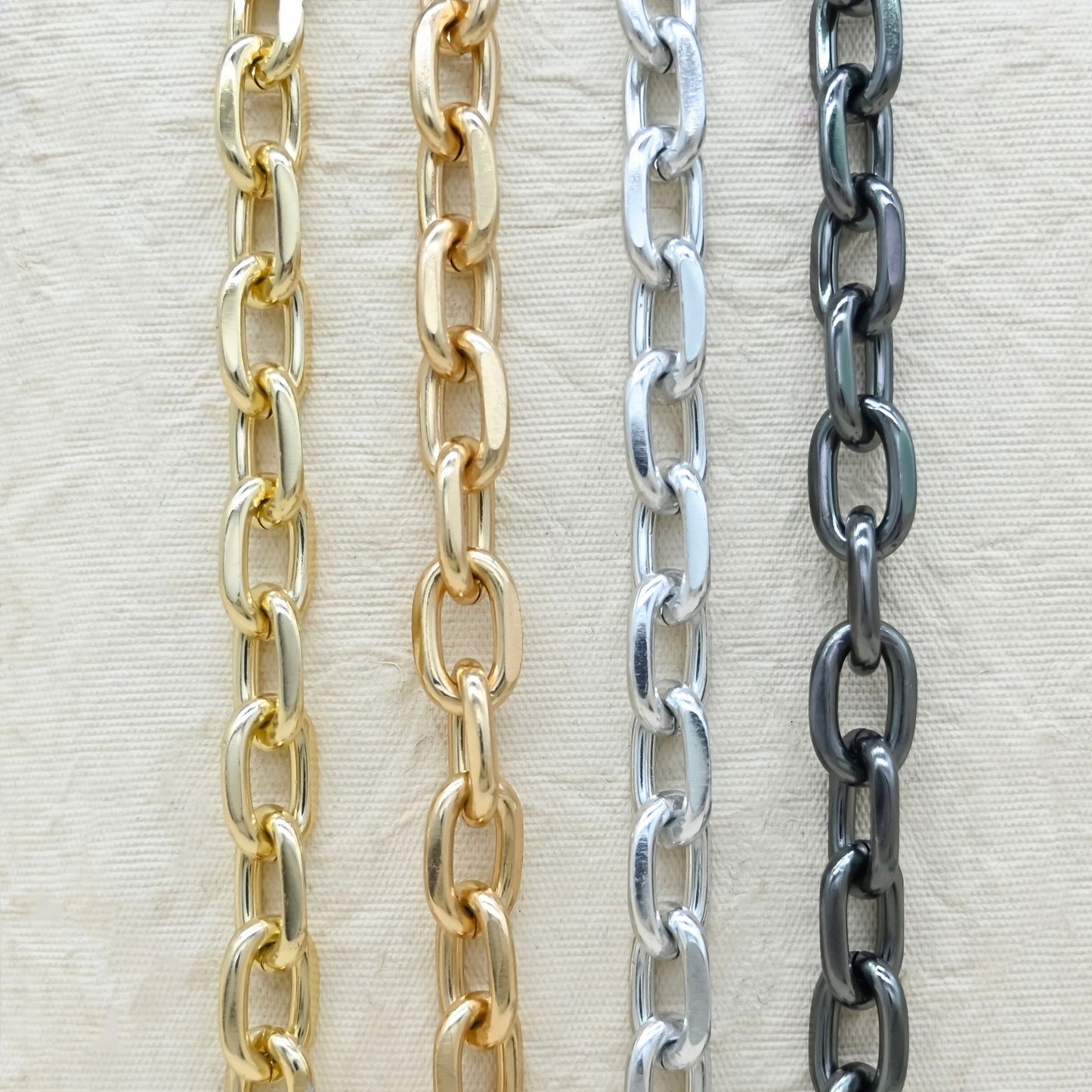 Aluminium Chain | Size : W-14mm H-21mm | Qty : 1mtr | JT-19-35-33