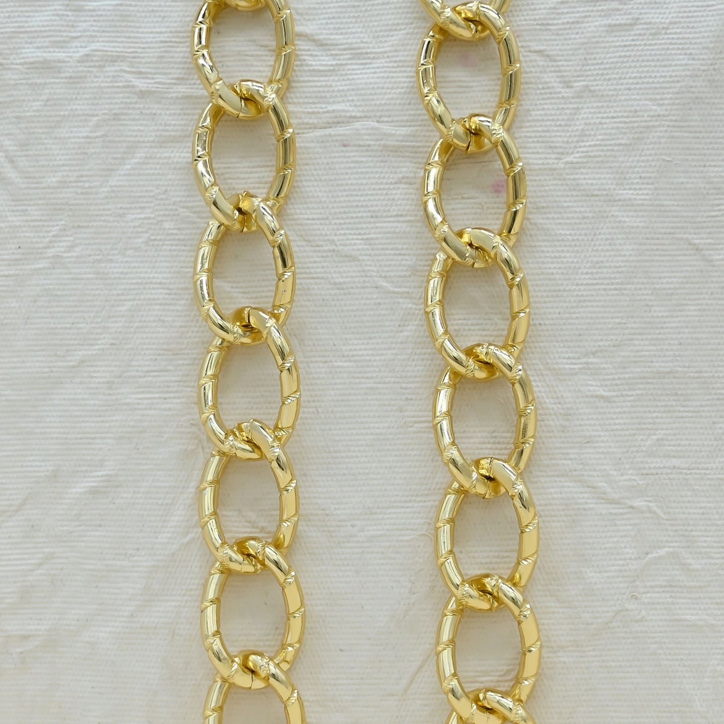 Aluminium Chain | Size : W-19mm H-28mm | Qty : 1mtr | JT-13-37-2