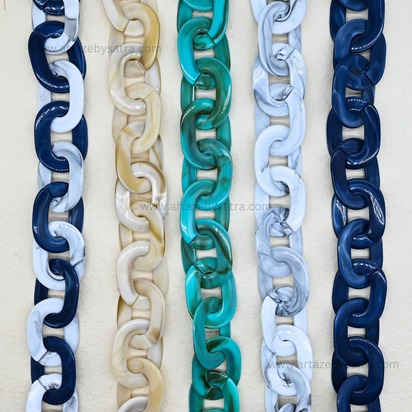 Acrylic Chains | Size : H-40mm W-55mm | Qty : 1mtr | AC23