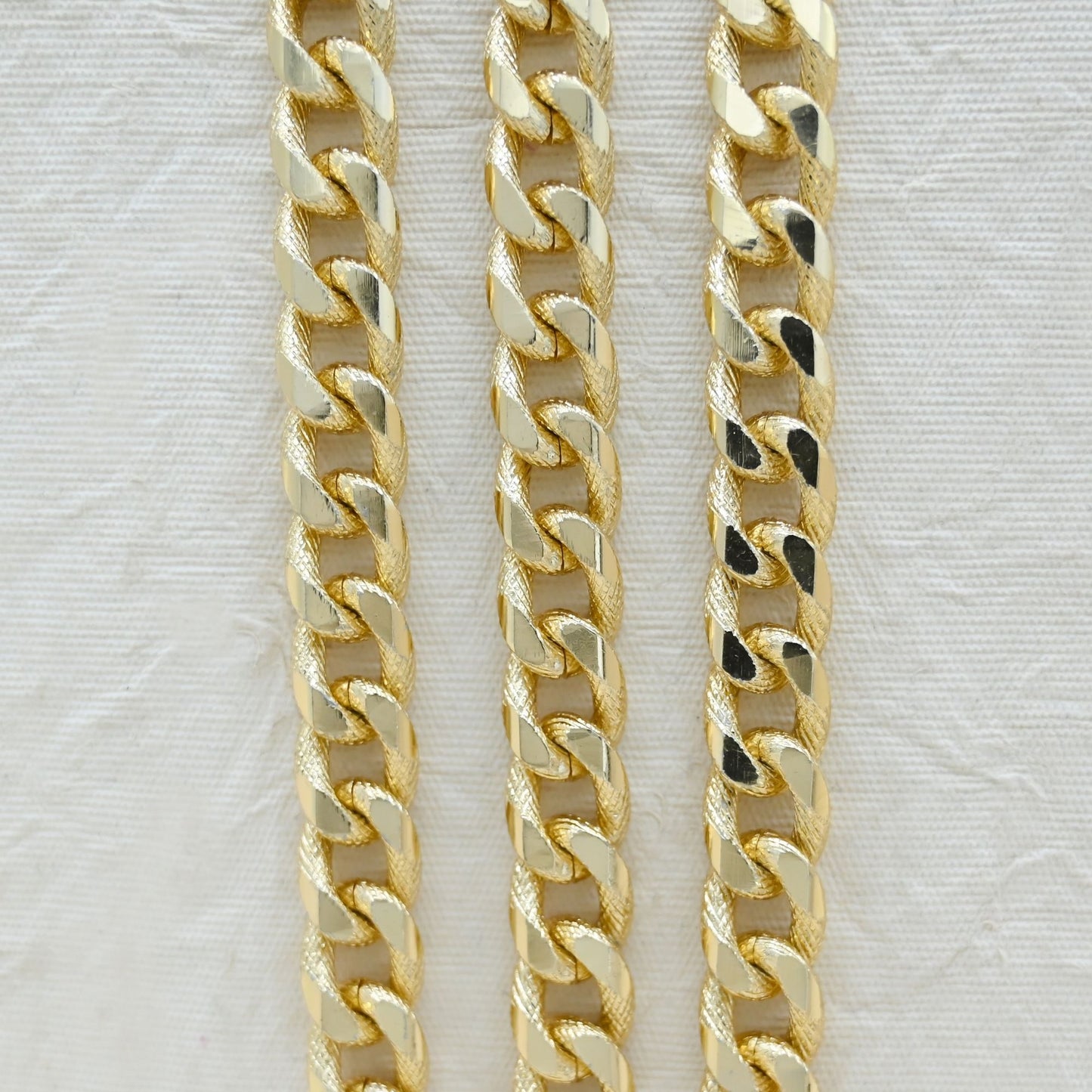 Aluminium Chain | Size : W-14mm H-19mm | Qty : 1mtr | JT-19-35-14