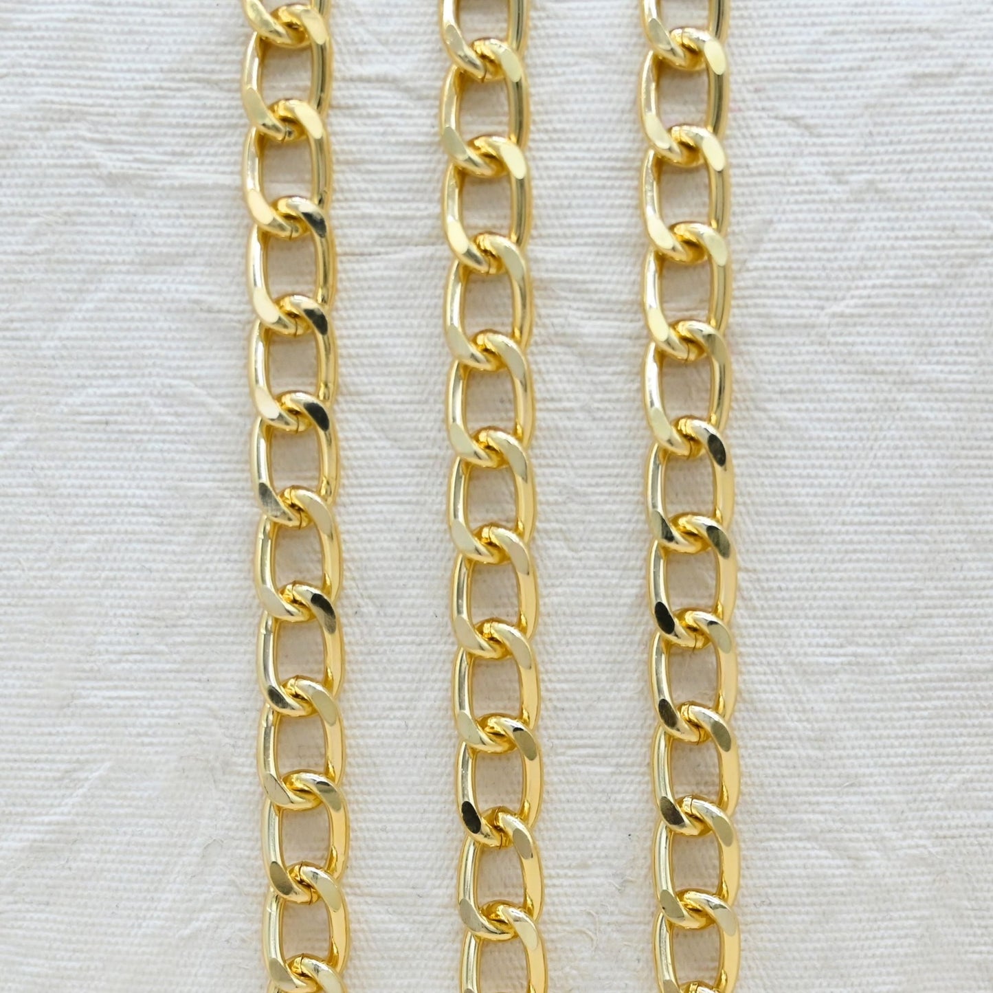 Aluminium Chain | Size : W-10mm H-15mm | Qty : 1mtr | JT-14-43-18