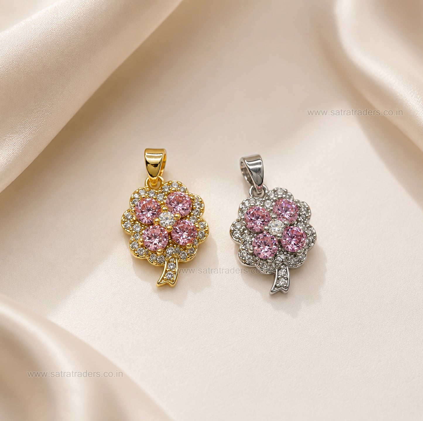 Four-Leaf Clover Anti-Tarnish Charm | Size : 21mm | Qty : 1pc |CHL184