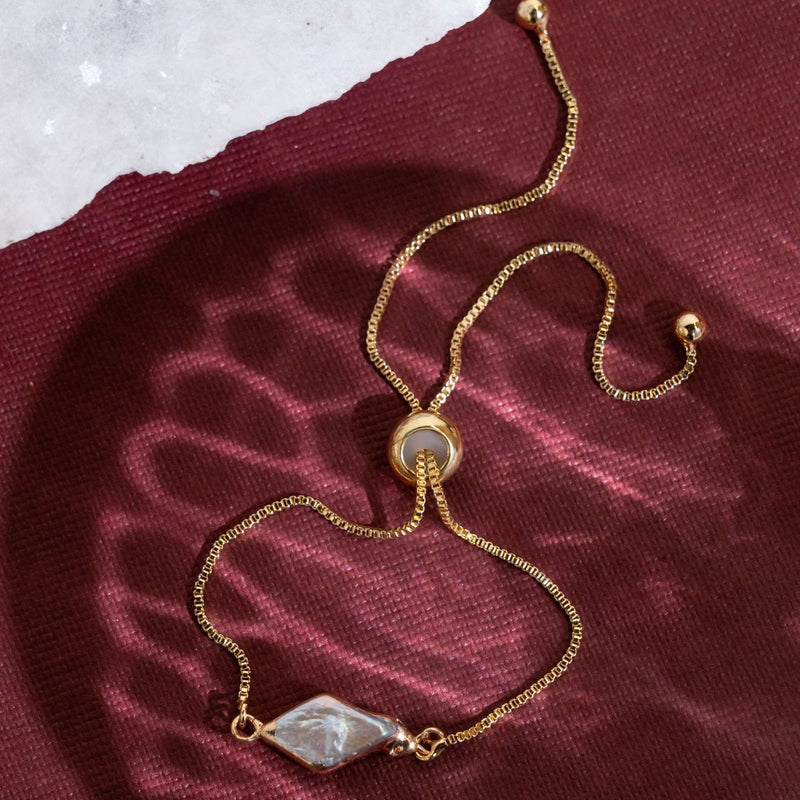 Luxure MOP Pearl Bracelet | 01Pc
