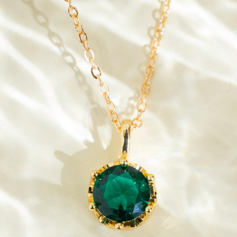 Luxure Round Emerald Diamond Necklace | 01Pc