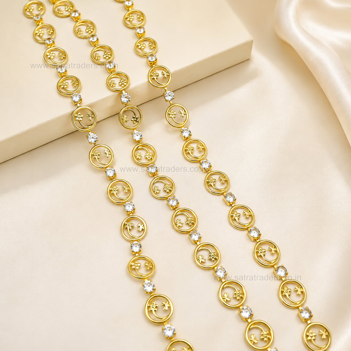 Brass Circular Floral Motif Rhinestone Cup Chain | Size : 1m | BC1006