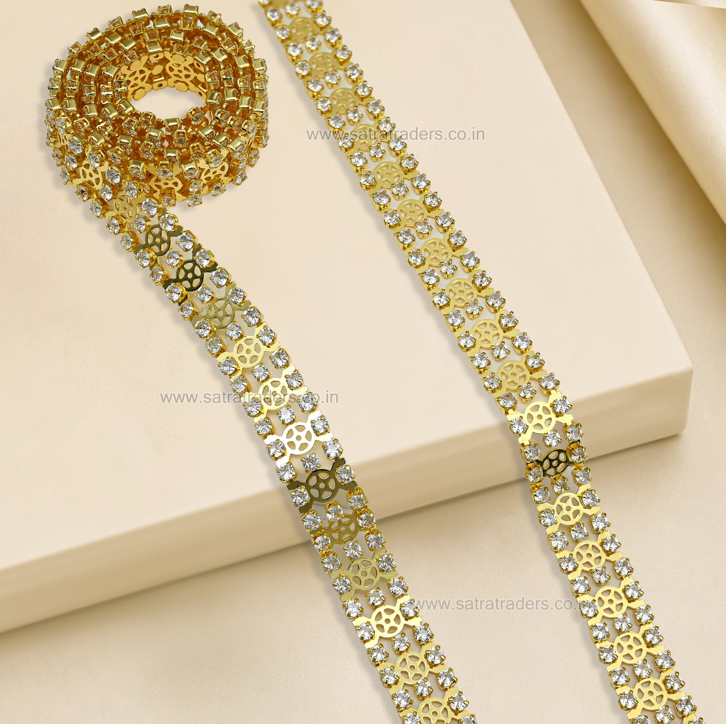 Brass Double-Row Wheel Pattern Rhinestone Cup Chain | Size : 1m | BC1010