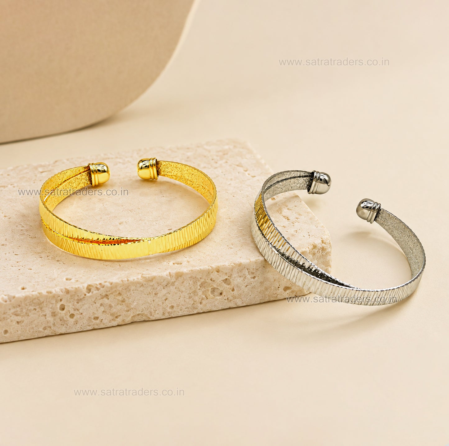 Fluted Linear Ribbed Brass Kada | 1pc | K123